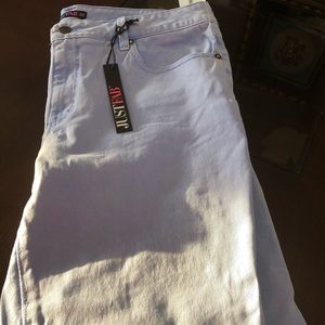 JustFab Light Blue Jeans Sz 33 NWT